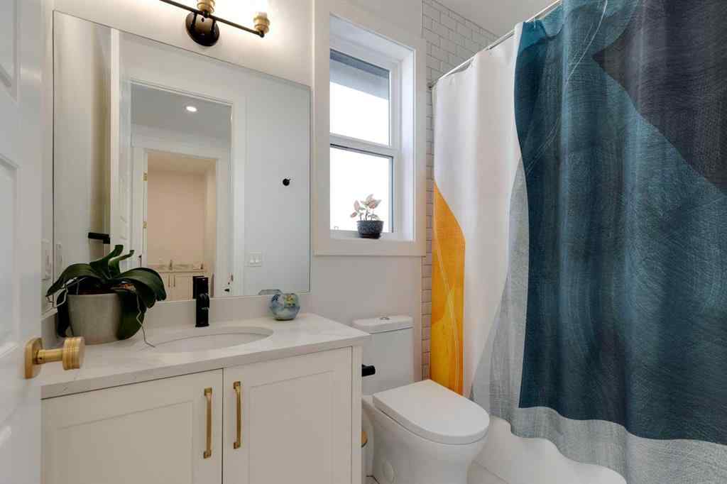 MLS® A2264795 - 2720 4 Avenue NW in West Hillhurst Calgary, Residential