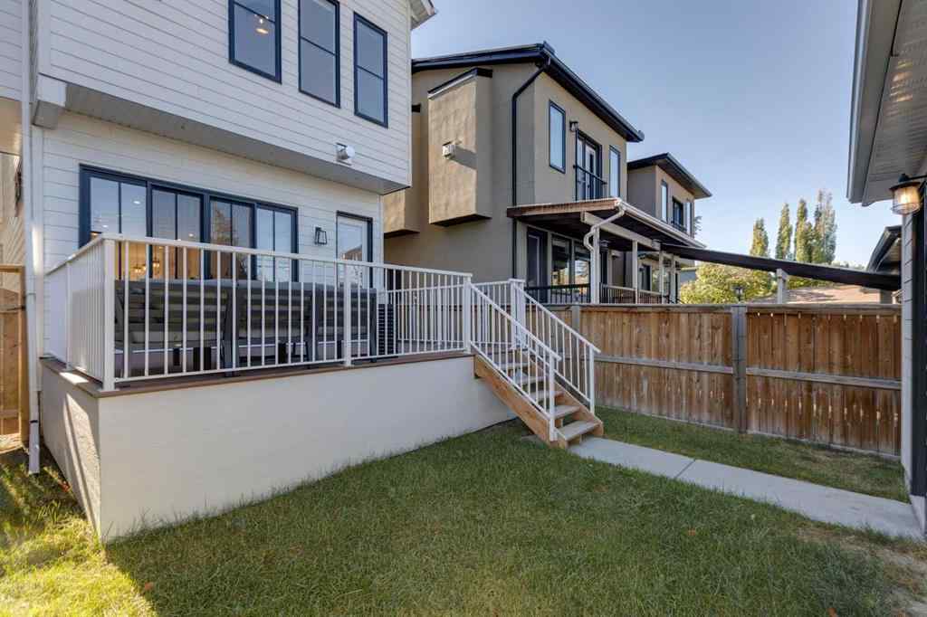 MLS® A2264795 - 2720 4 Avenue NW in West Hillhurst Calgary, Residential