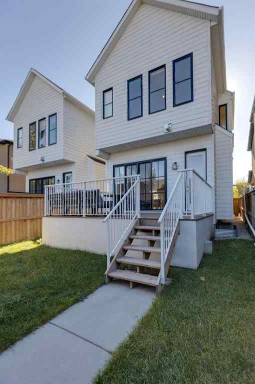 MLS® A2264795 - 2720 4 Avenue NW in West Hillhurst Calgary, Residential