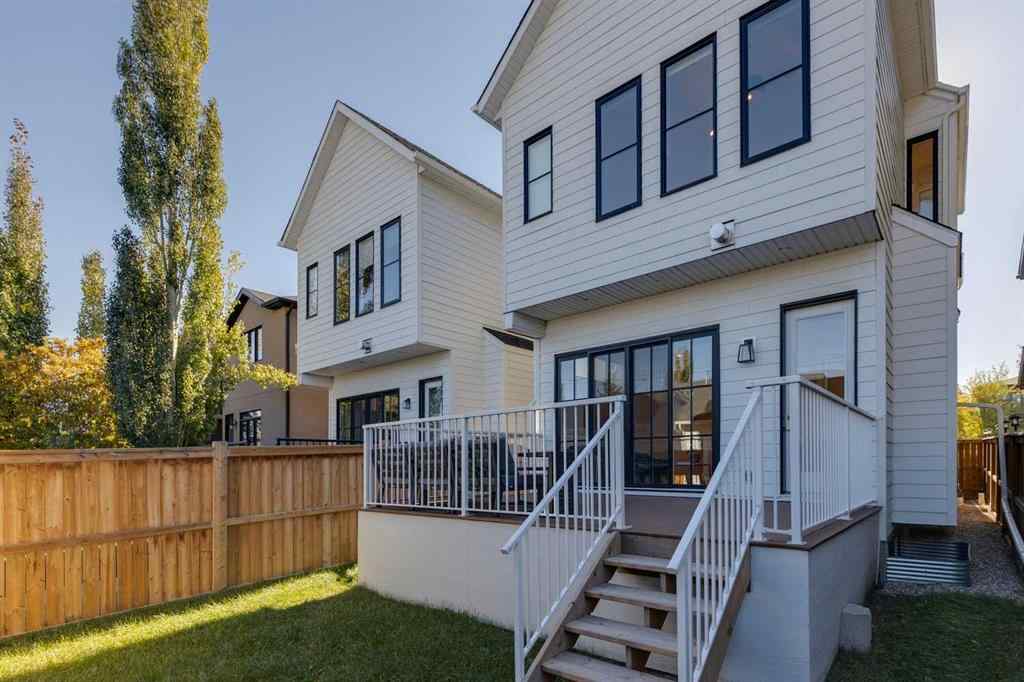 MLS® A2264795 - 2720 4 Avenue NW in West Hillhurst Calgary, Residential