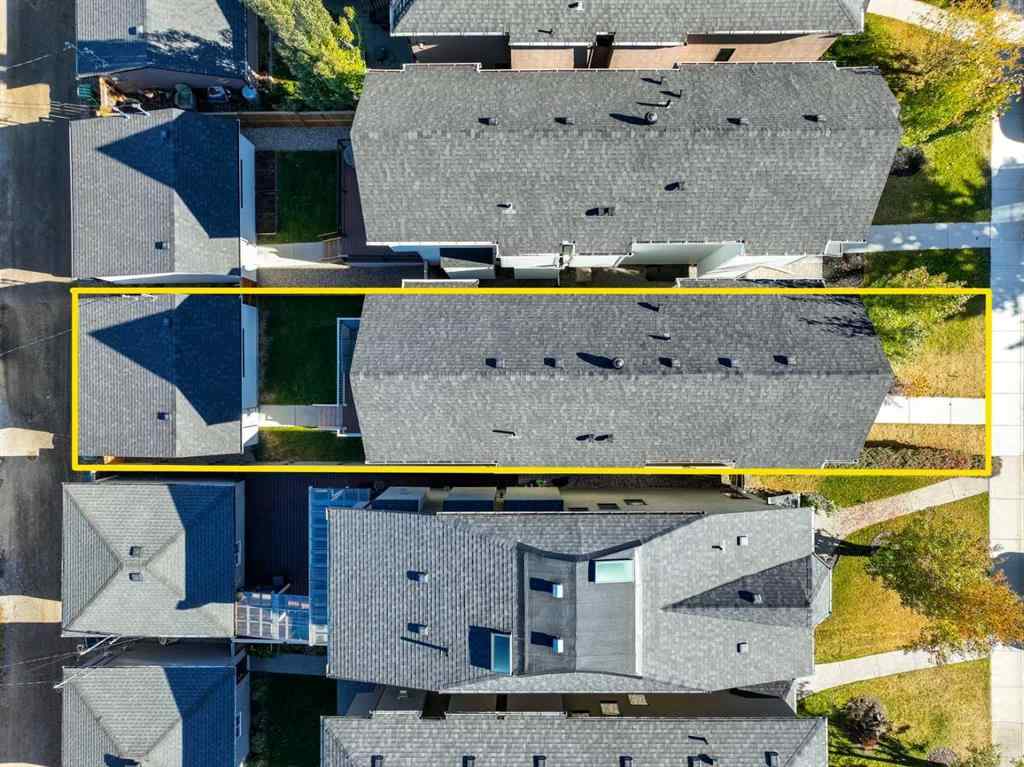 MLS® A2264795 - 2720 4 Avenue NW in West Hillhurst Calgary, Residential