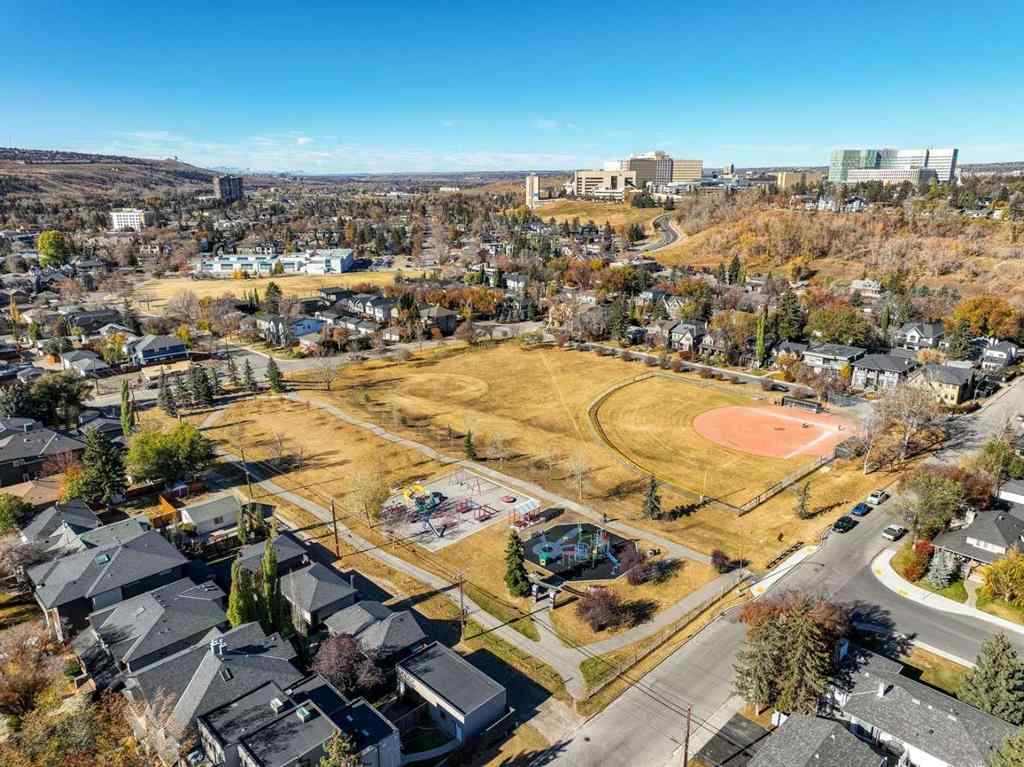 MLS® A2264795 - 2720 4 Avenue NW in West Hillhurst Calgary, Residential