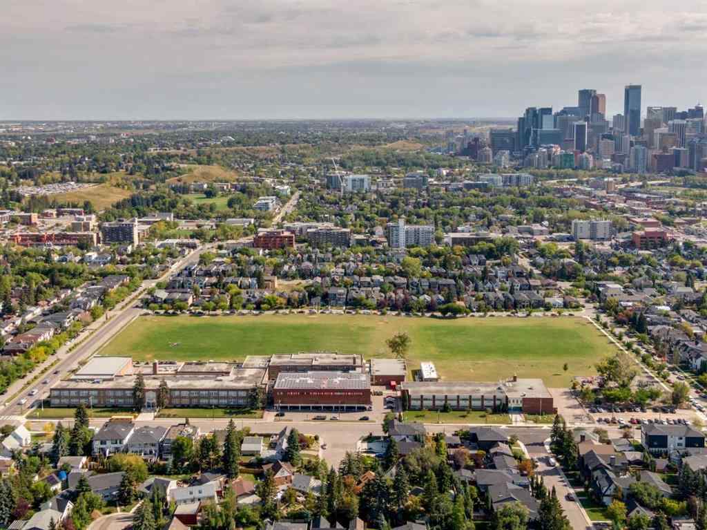 MLS® A2264795 - 2720 4 Avenue NW in West Hillhurst Calgary, Residential