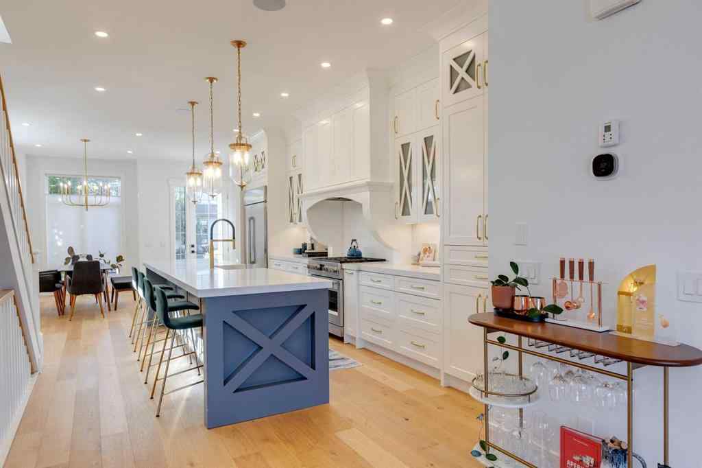 MLS® A2264795 - 2720 4 Avenue NW in West Hillhurst Calgary, Residential