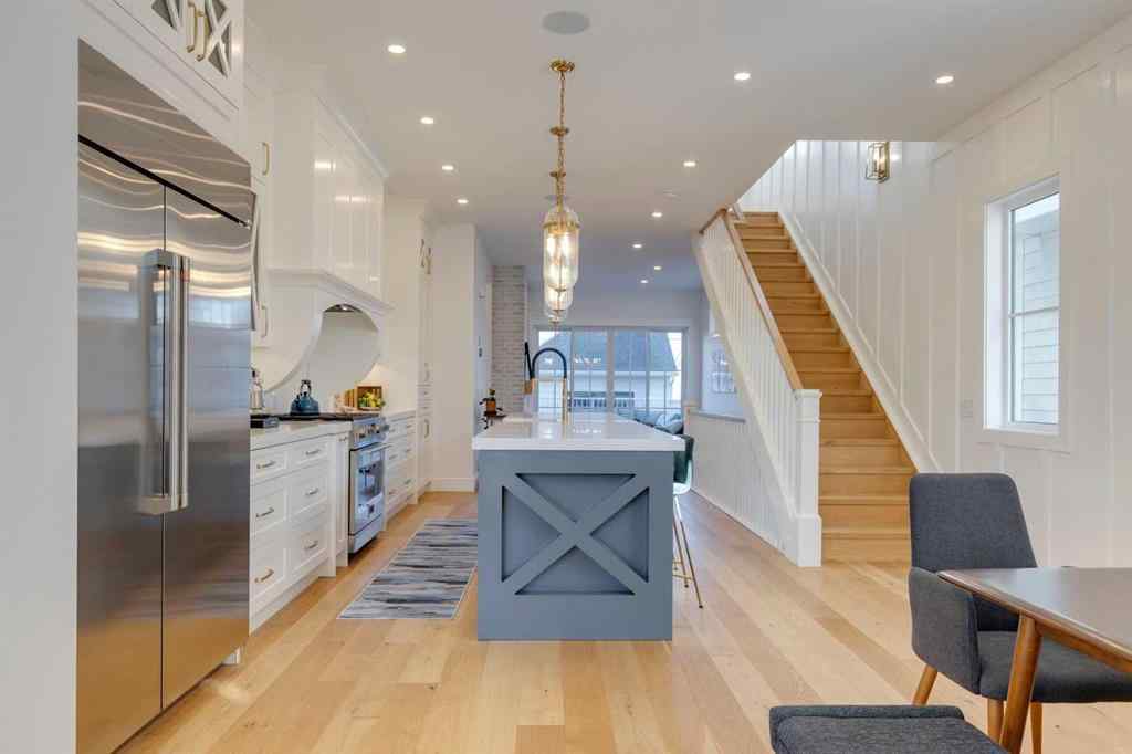 MLS® A2264795 - 2720 4 Avenue NW in West Hillhurst Calgary, Residential