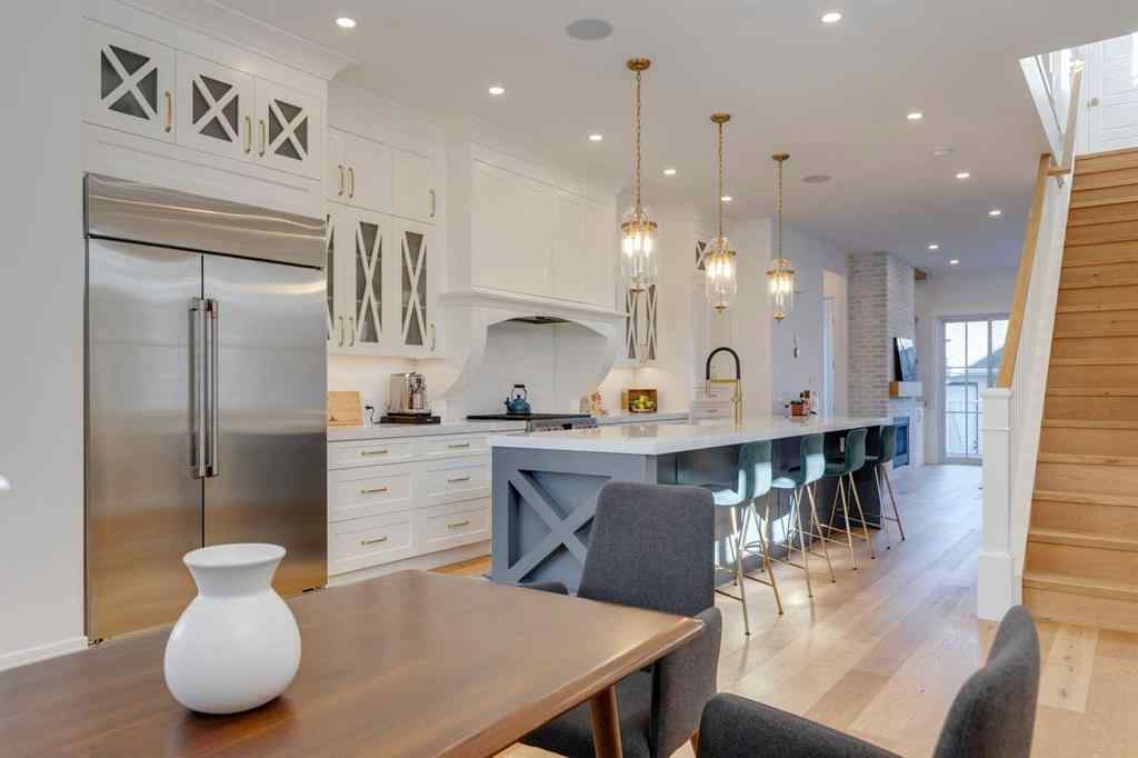 MLS® A2264795 - 2720 4 Avenue NW in West Hillhurst Calgary, Residential