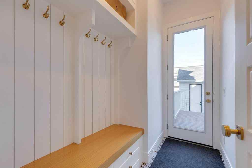 MLS® A2264795 - 2720 4 Avenue NW in West Hillhurst Calgary, Residential