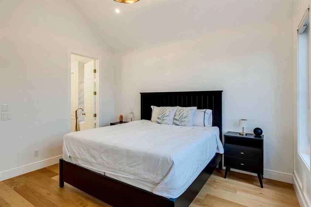 MLS® A2264795 - 2720 4 Avenue NW in West Hillhurst Calgary, Residential