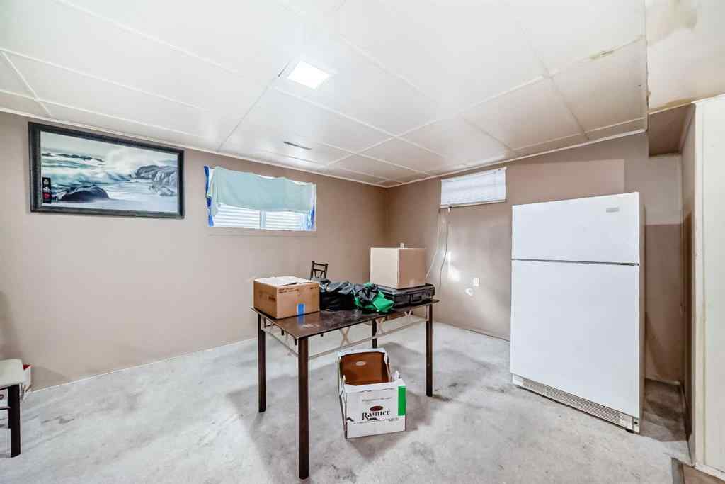 MLS® A2264800 - 808 Avonlea Place SE in Acadia Calgary, Residential