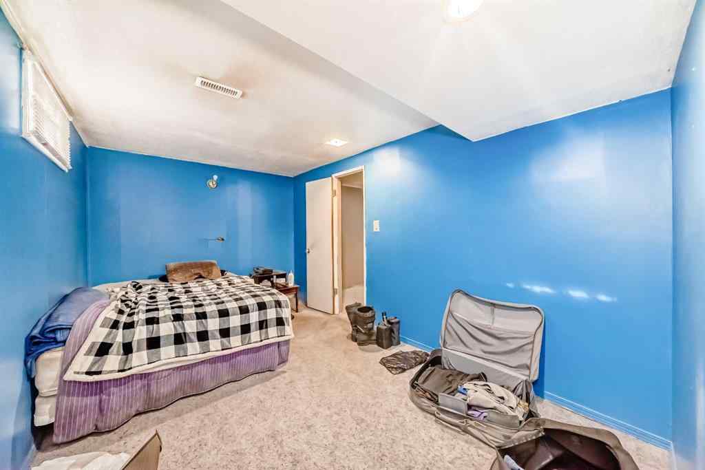 MLS® A2264800 - 808 Avonlea Place SE in Acadia Calgary, Residential