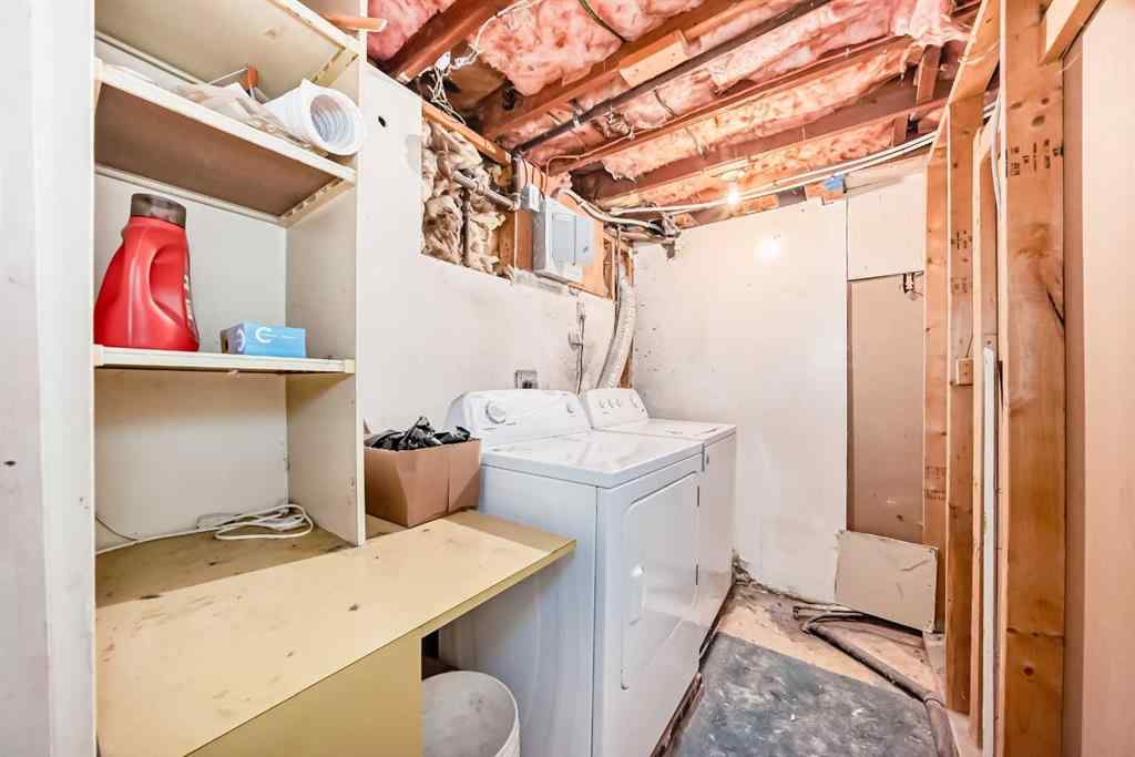 MLS® A2264800 - 808 Avonlea Place SE in Acadia Calgary, Residential