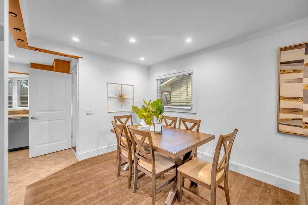 MLS® A2264807 - 10012 Willowview Road SE in Willow Park Calgary, Residential