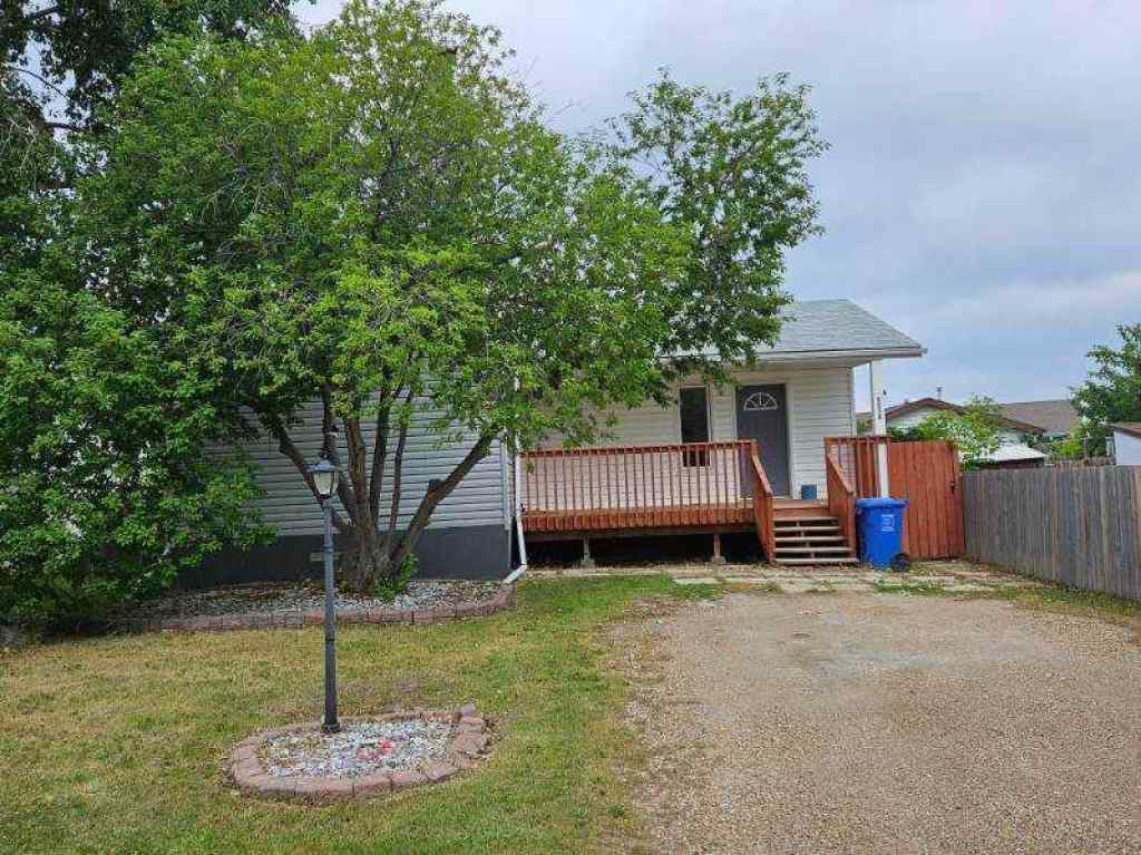 MLS® A2264813 - 5216 46 Street  in NONE Grimshaw, Residential