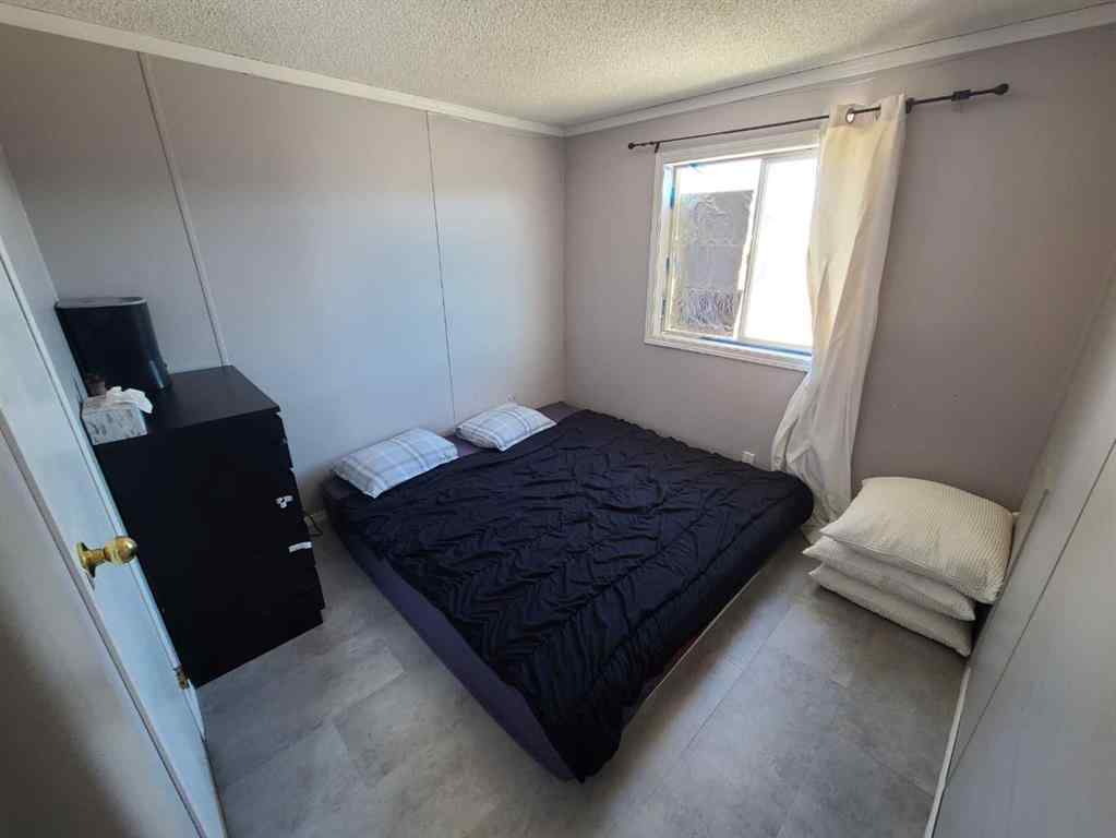 MLS® A2264813 - 5216 46 Street  in NONE Grimshaw, Residential