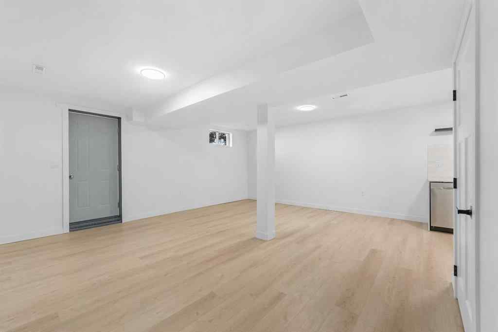 MLS® A2264814 - 966 Berkley Drive NW in Beddington Heights Calgary, Residential