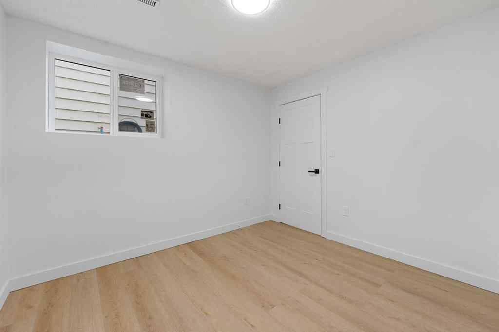 MLS® A2264814 - 966 Berkley Drive NW in Beddington Heights Calgary, Residential