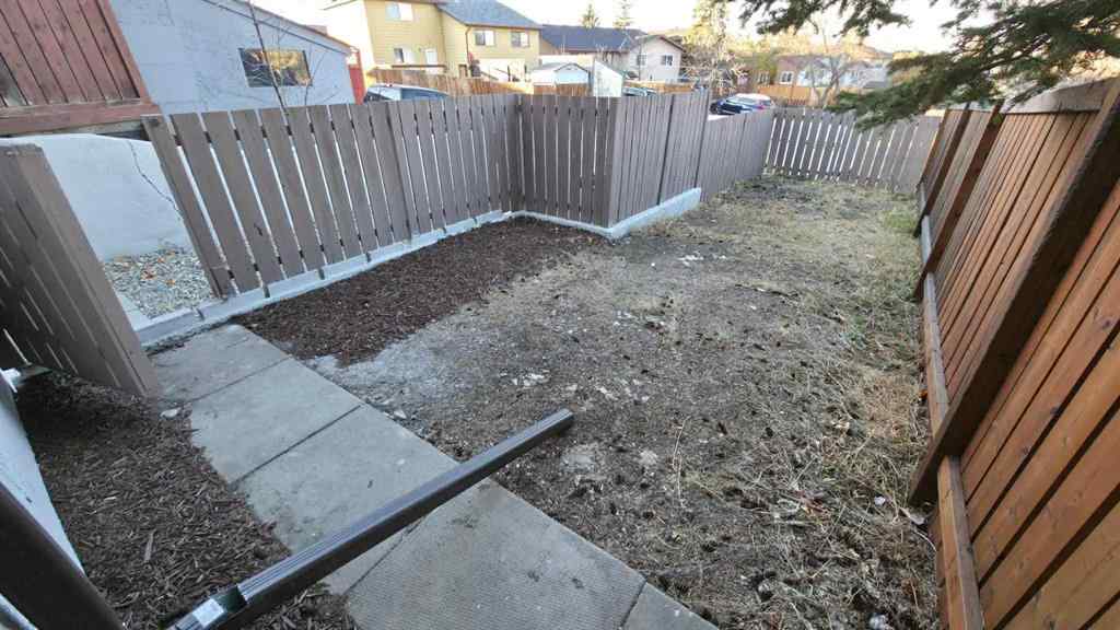 MLS® A2264814 - 966 Berkley Drive NW in Beddington Heights Calgary, Residential