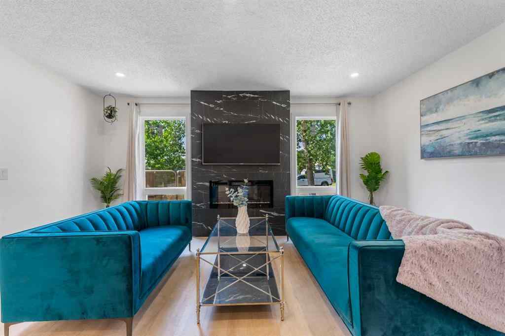 MLS® A2264814 - 966 Berkley Drive NW in Beddington Heights Calgary, Residential