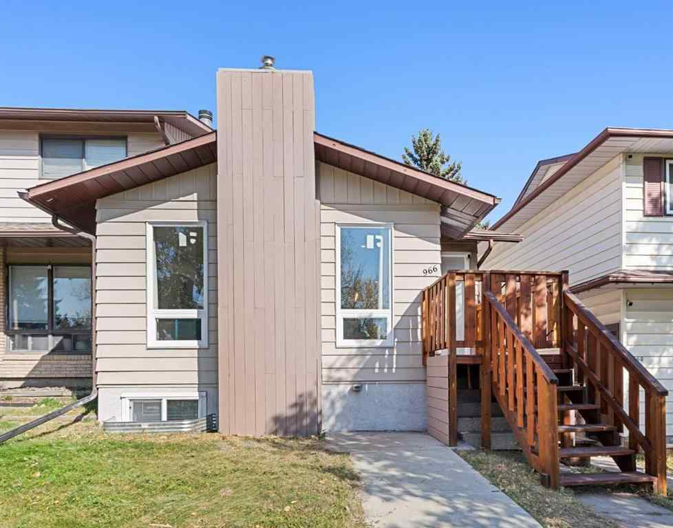MLS® A2264814 - 966 Berkley Drive NW in Beddington Heights Calgary, Residential