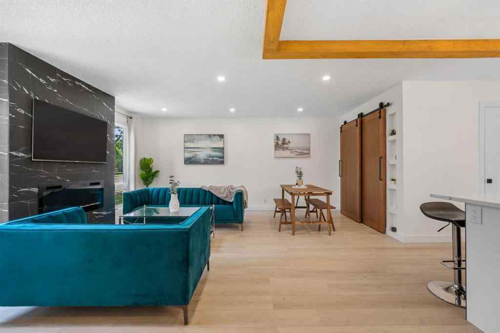 MLS® A2264814 - 966 Berkley Drive NW in Beddington Heights Calgary, Residential