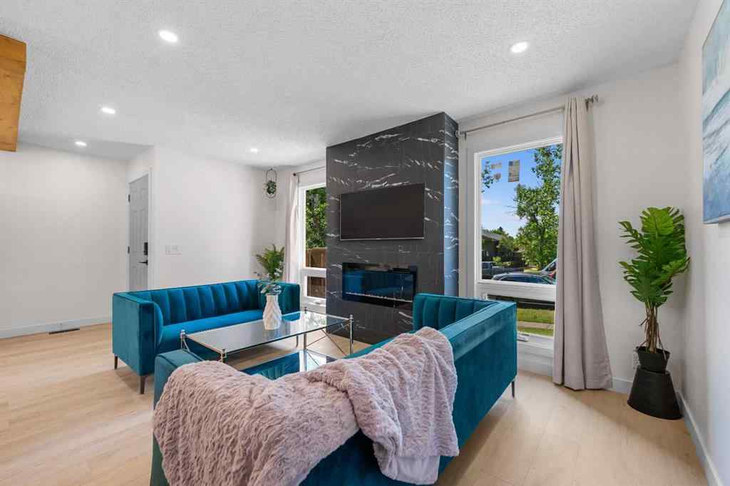 MLS® A2264814 - 966 Berkley Drive NW in Beddington Heights Calgary, Residential