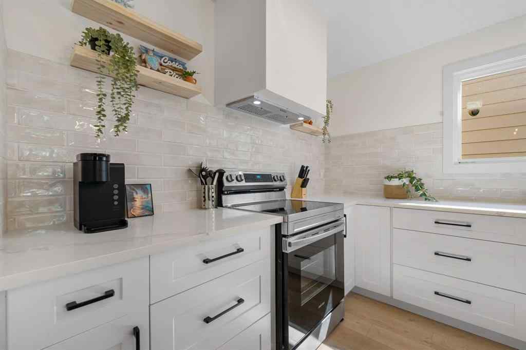 MLS® A2264814 - 966 Berkley Drive NW in Beddington Heights Calgary, Residential