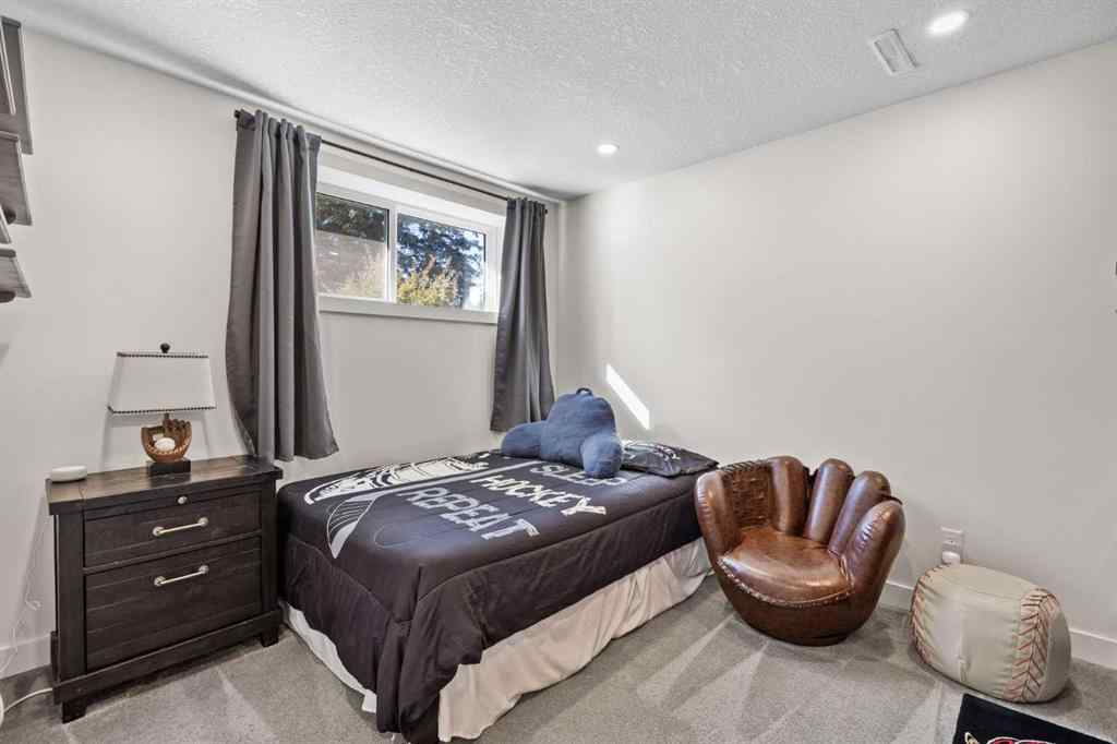 MLS® A2264816 - 827 Canaveral Crescent SW in Canyon Meadows Calgary, Residential