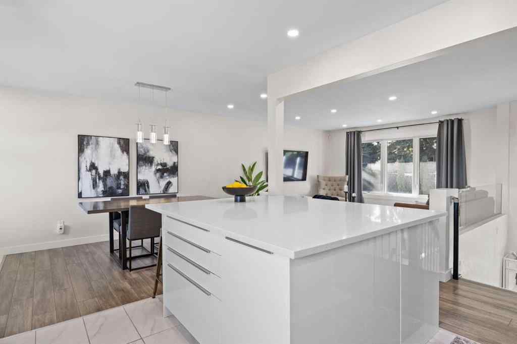 MLS® A2264816 - 827 Canaveral Crescent SW in Canyon Meadows Calgary, Residential