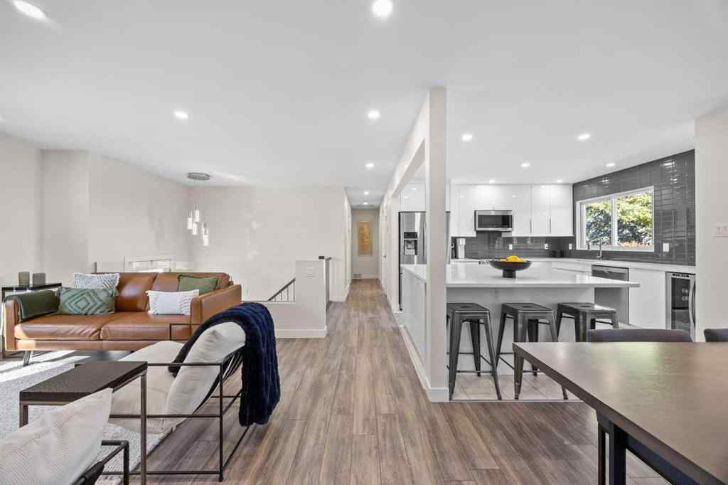 MLS® A2264816 - 827 Canaveral Crescent SW in Canyon Meadows Calgary, Residential