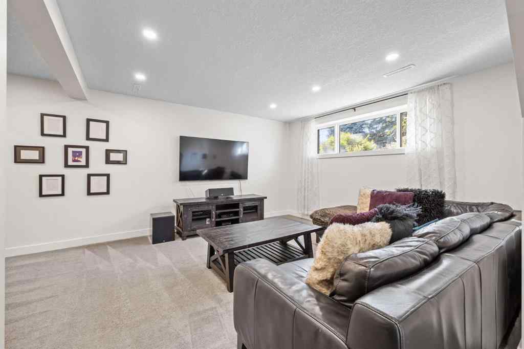 MLS® A2264816 - 827 Canaveral Crescent SW in Canyon Meadows Calgary, Residential