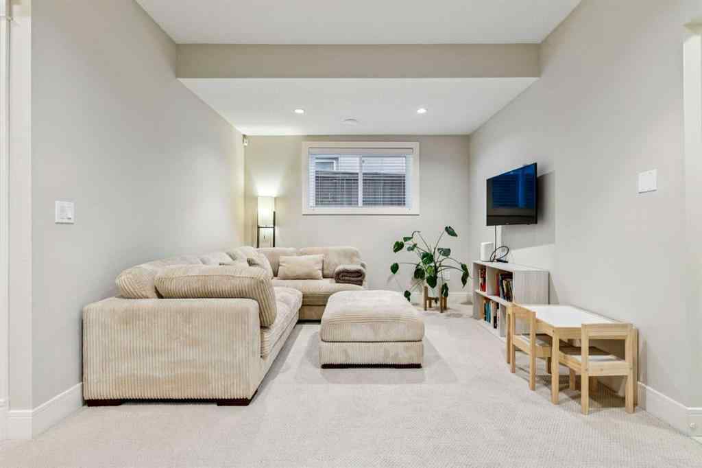 MLS® A2264817 - 2620 15A Street SW in Bankview Calgary, Residential