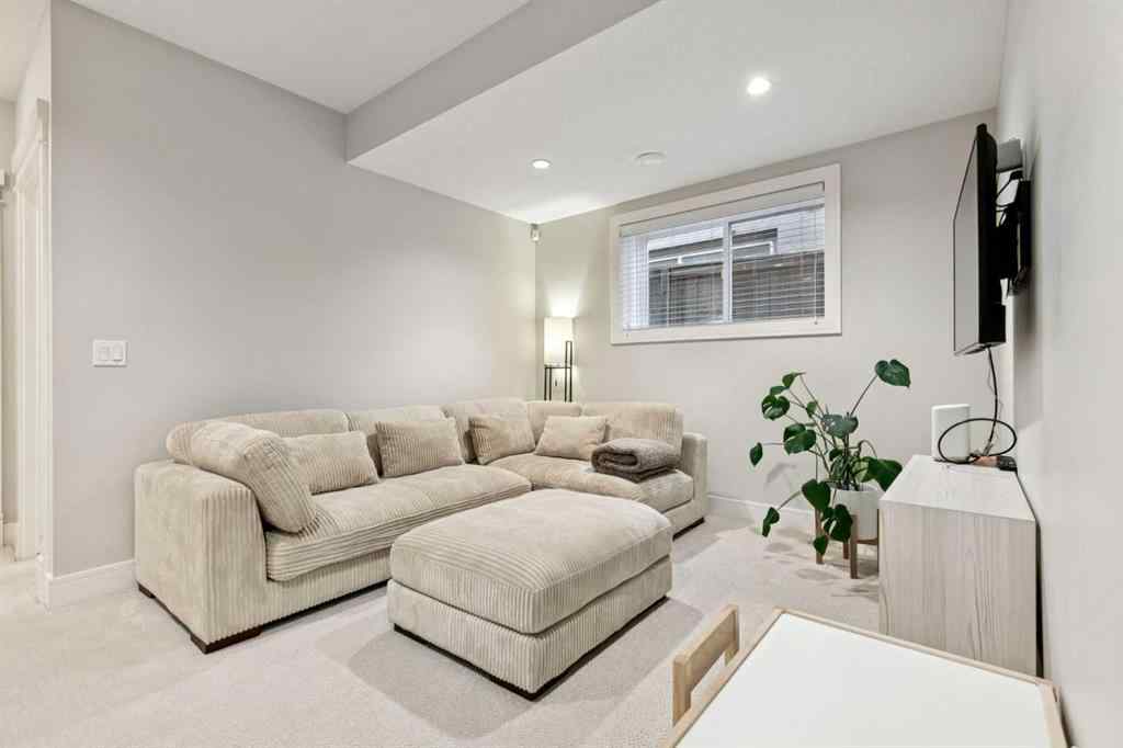 MLS® A2264817 - 2620 15A Street SW in Bankview Calgary, Residential