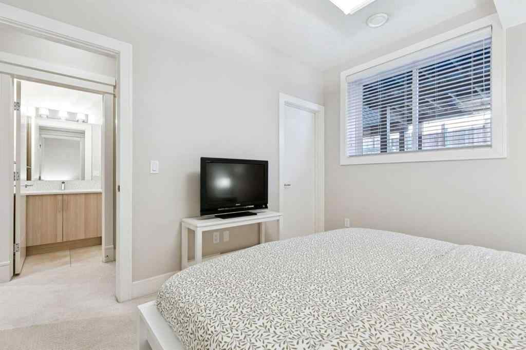 MLS® A2264817 - 2620 15A Street SW in Bankview Calgary, Residential