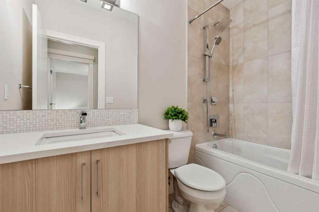 MLS® A2264817 - 2620 15A Street SW in Bankview Calgary, Residential