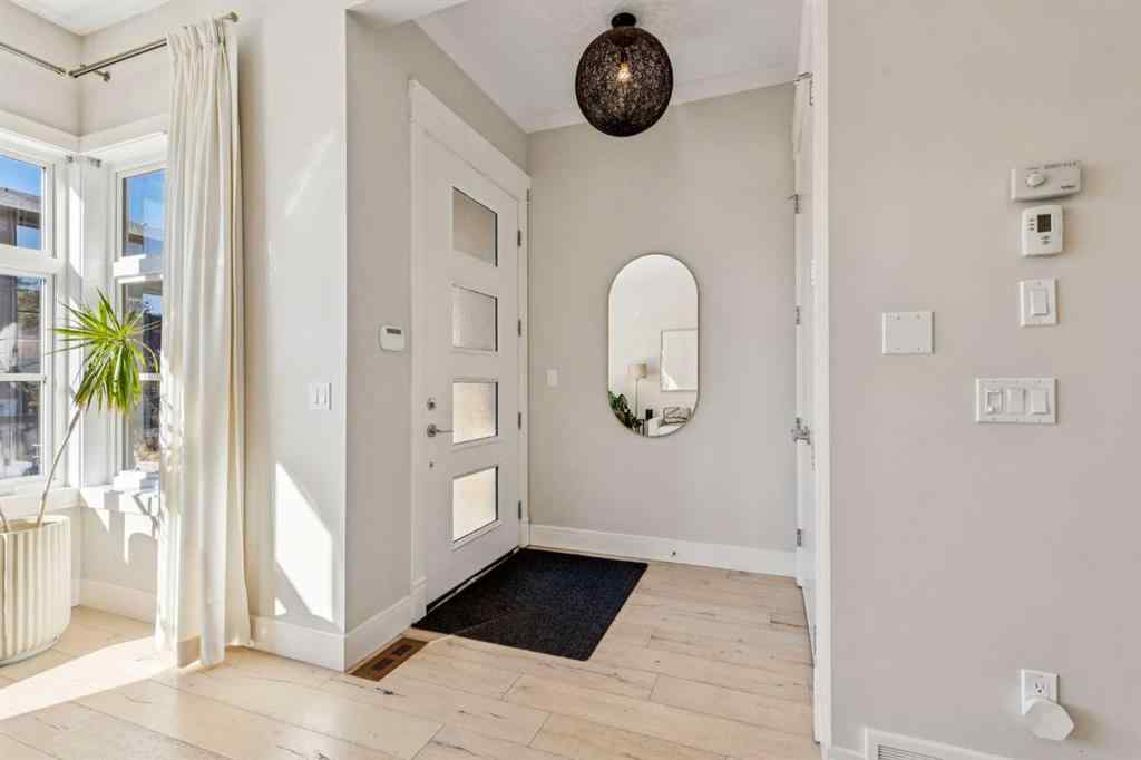 MLS® A2264817 - 2620 15A Street SW in Bankview Calgary, Residential