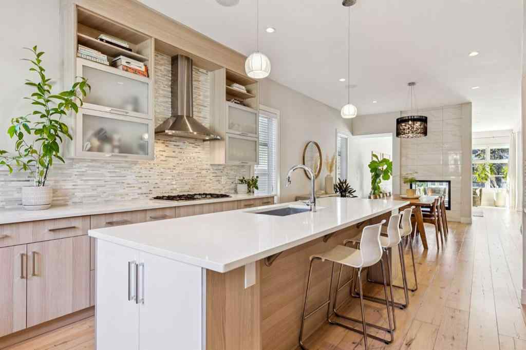 MLS® A2264817 - 2620 15A Street SW in Bankview Calgary, Residential