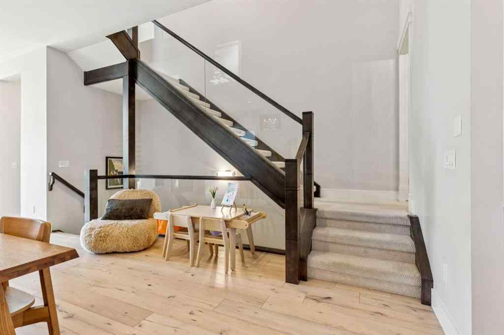 MLS® A2264817 - 2620 15A Street SW in Bankview Calgary, Residential