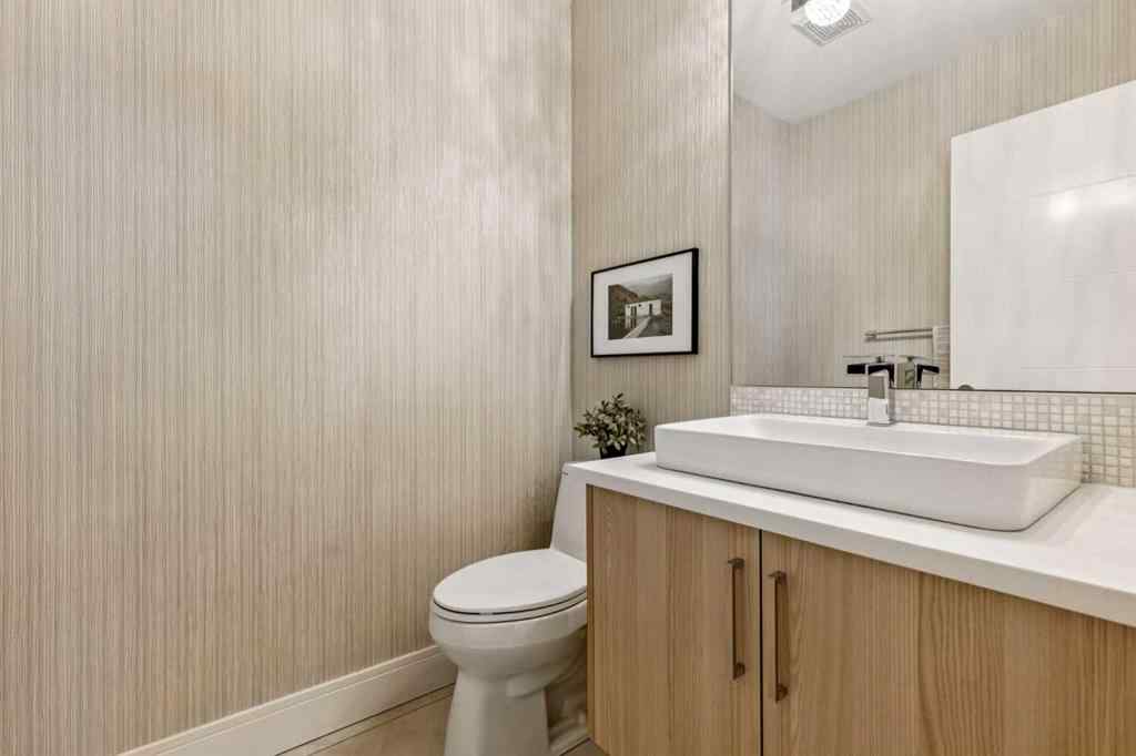 MLS® A2264817 - 2620 15A Street SW in Bankview Calgary, Residential