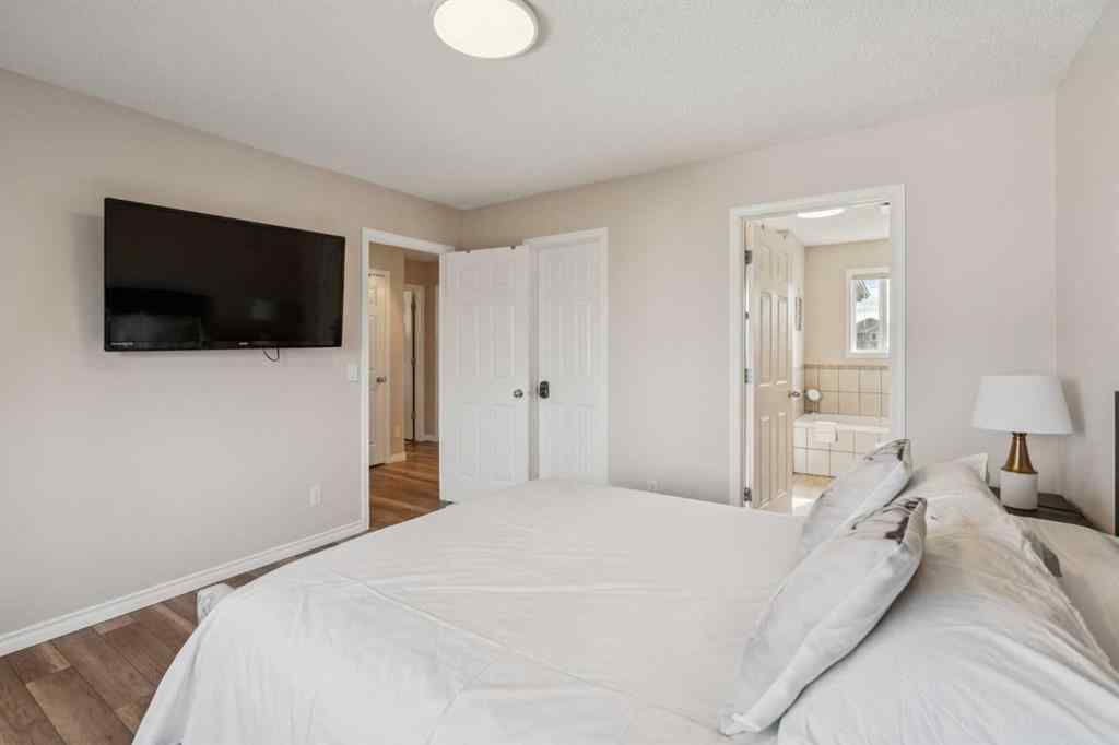 MLS® A2264818 - 171 Everhollow Way SW in Evergreen Calgary, Residential