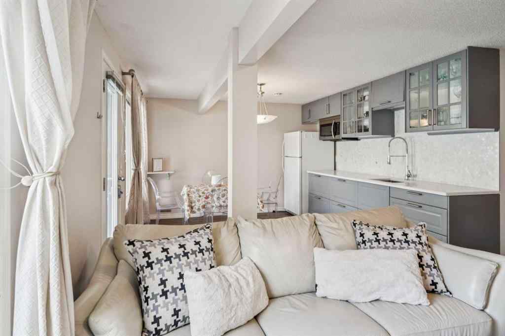 MLS® A2264818 - 171 Everhollow Way SW in Evergreen Calgary, Residential