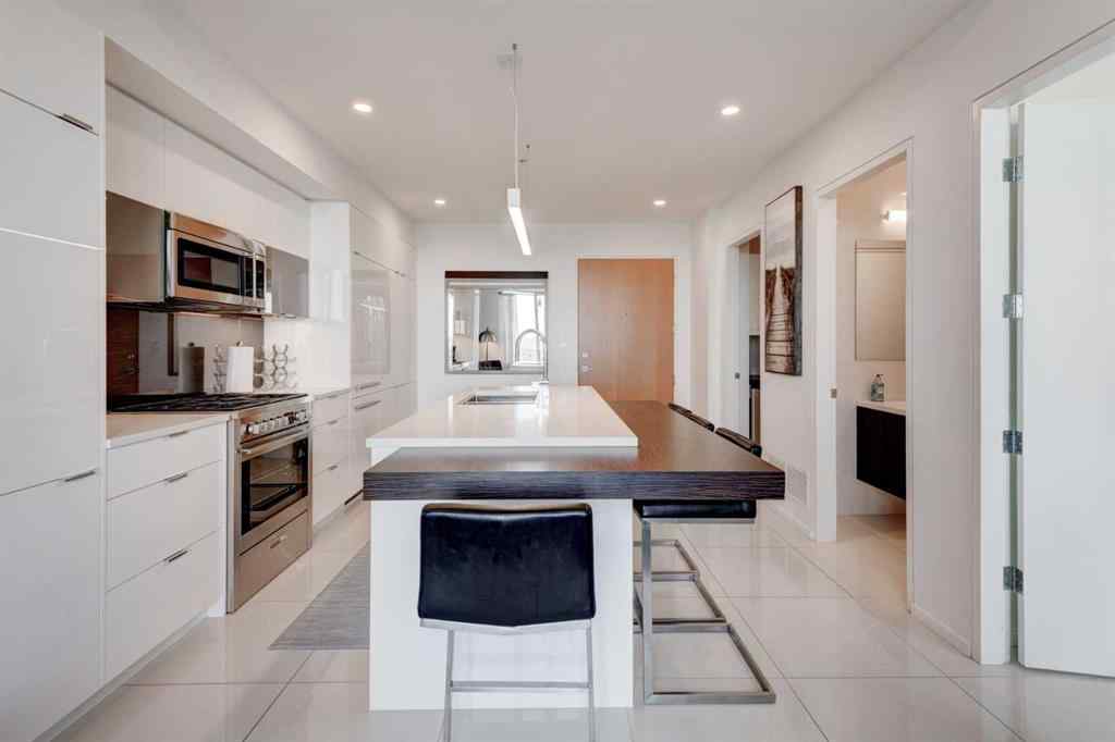 MLS® A2264825 - Unit #704 1020 9 Avenue SE in Inglewood Calgary, Residential