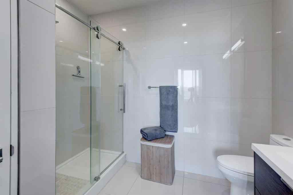 MLS® A2264825 - Unit #704 1020 9 Avenue SE in Inglewood Calgary, Residential