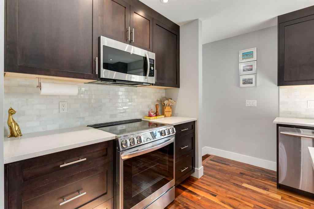 MLS® A2264826 - 32 Calandar Road NW in Collingwood Calgary, Residential