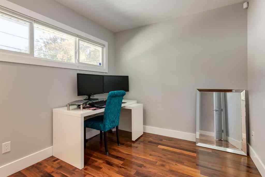 MLS® A2264826 - 32 Calandar Road NW in Collingwood Calgary, Residential