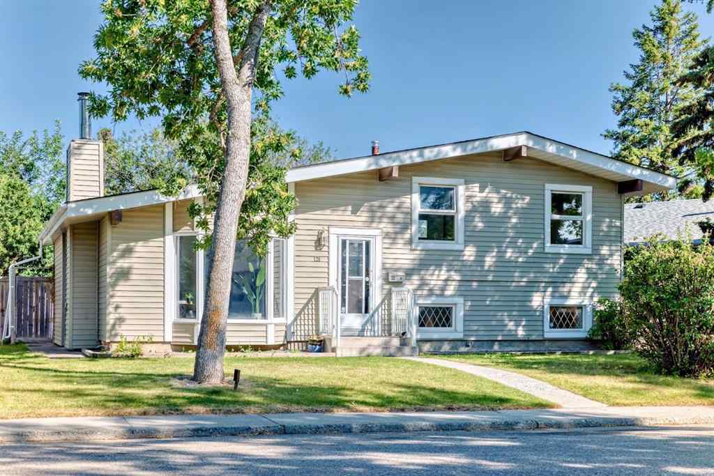 MLS® A2264828 - 129 Glenpatrick Drive SW in Glenbrook Calgary, Residential