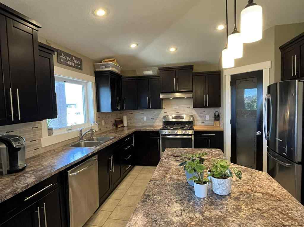 MLS® A2264833 - 1008 6 Street  in NONE Barnwell, Residential