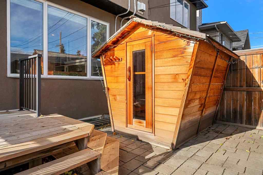 MLS® A2264835 - 4530 20 Avenue NW in Montgomery Calgary, Residential