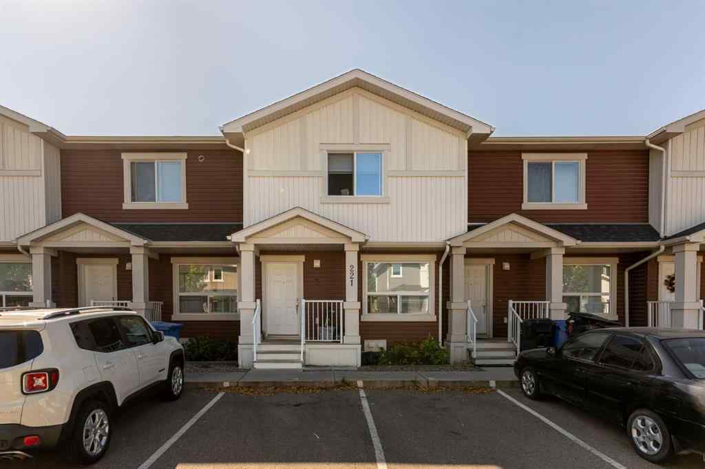 MLS® A2264837 - Unit #5 221 Silkstone Road W in Copperwood Lethbridge, Residential