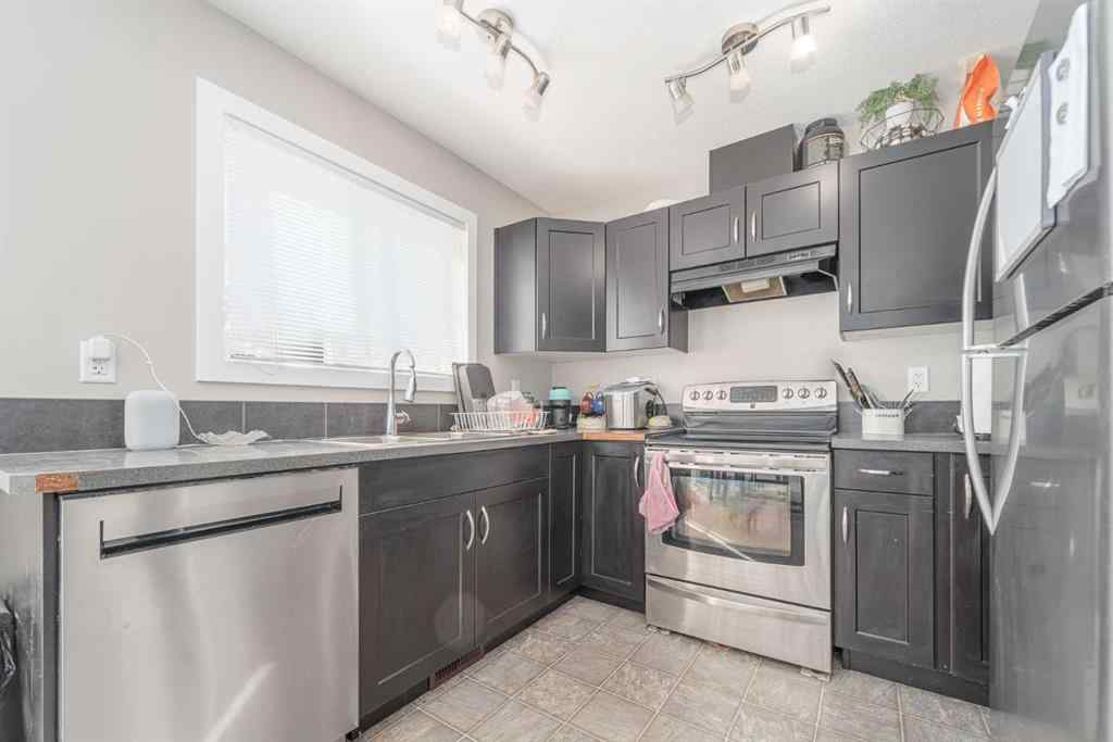 MLS® A2264837 - Unit #5 221 Silkstone Road W in Copperwood Lethbridge, Residential