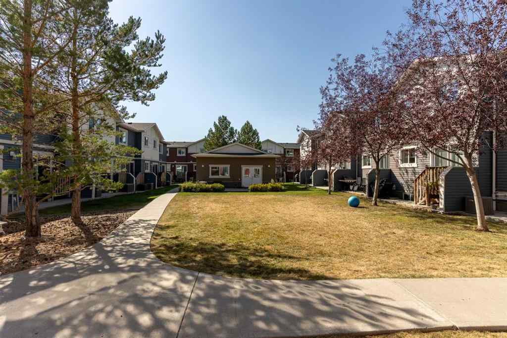 MLS® A2264837 - Unit #5 221 Silkstone Road W in Copperwood Lethbridge, Residential